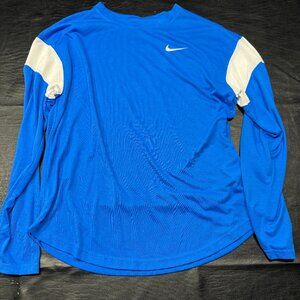 Women's Nike Long Sleeve T-Shirt